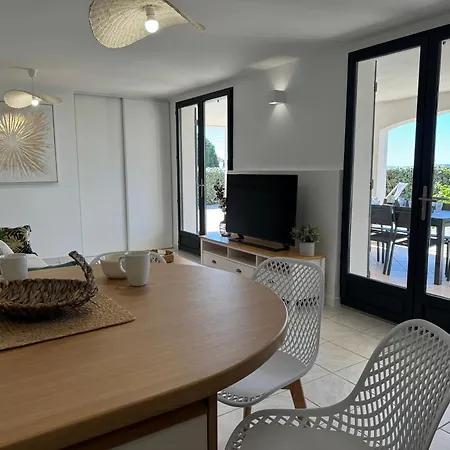 Port-cros Au Lavandou Apartment *
